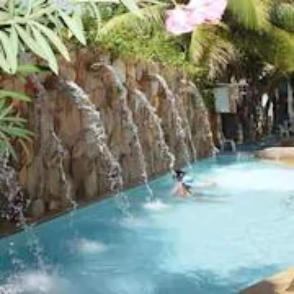 Hotel Ctc กัลดัสโนวัส ภายนอก รูปภาพ
